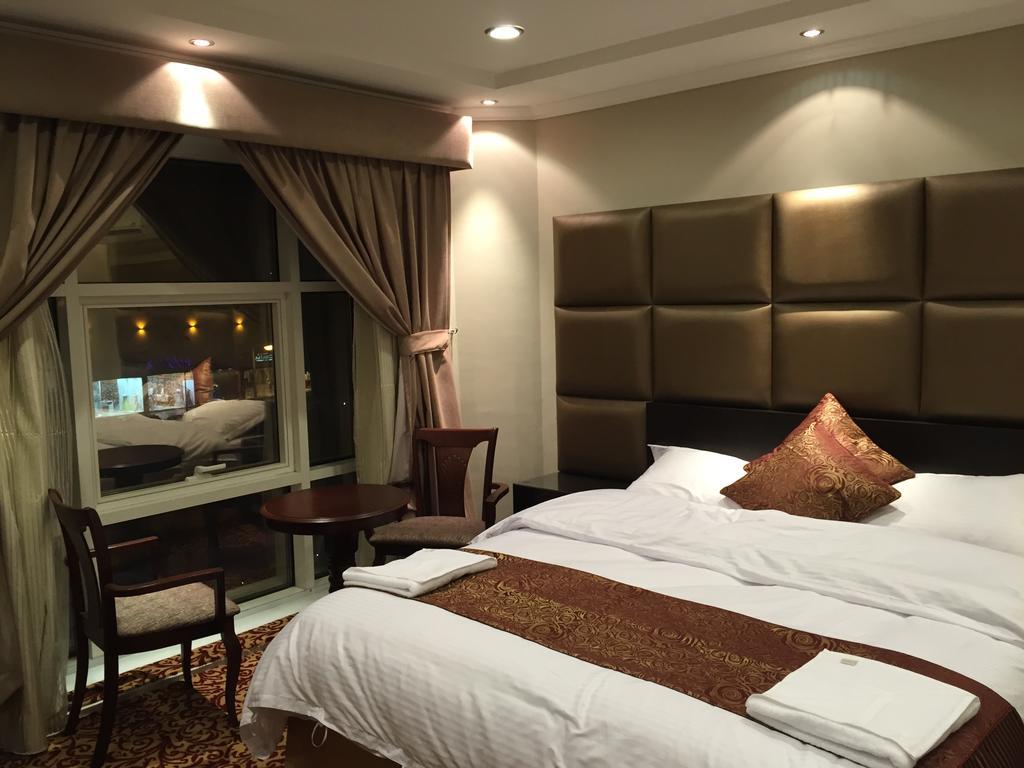 Ashbonh Hotel Suites Эр-Рияд Номер фото